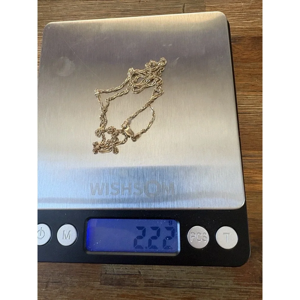 14k Gold Twisted Chain Necklace 2.22 Grams  18.5